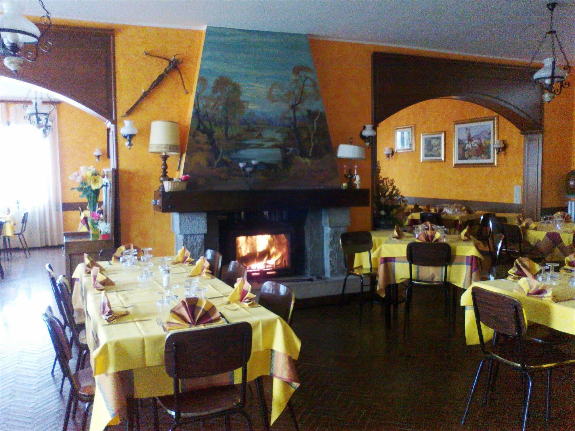 Hotel La Capannina Massino Visconti المظهر الخارجي الصورة
